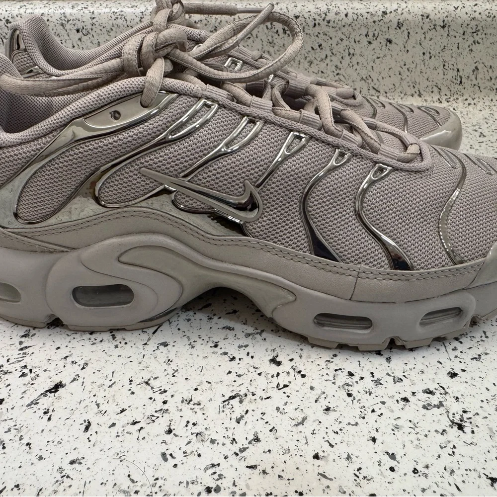 Nike Women's Athletic Sneakers in Light Taupe Gray